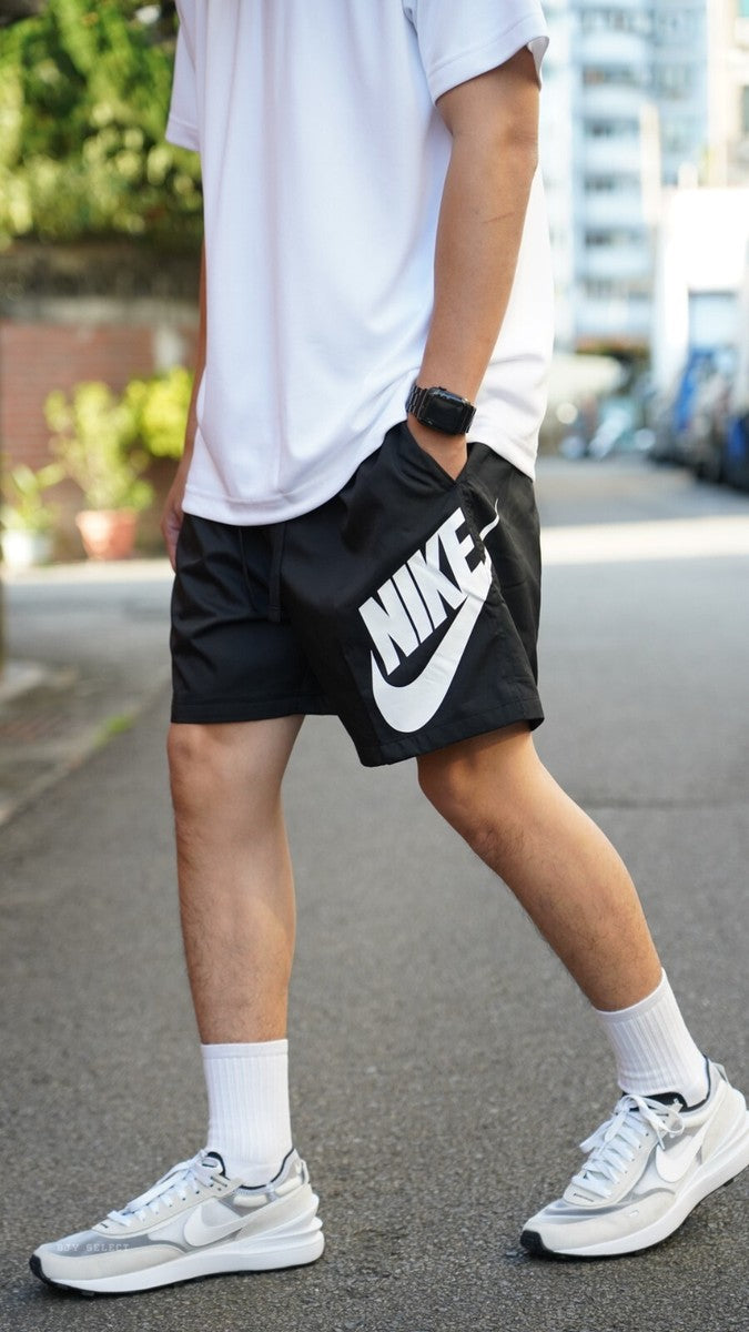 Black nike shorts